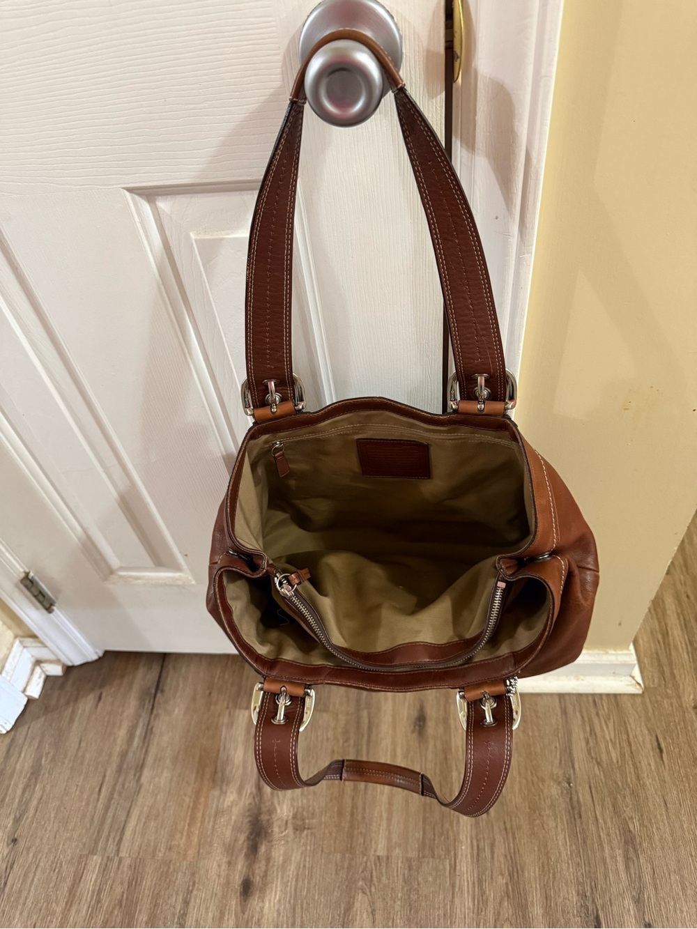 Coach Brown Leather Shoulder Bag with Double Straps - Picture 7 of 9